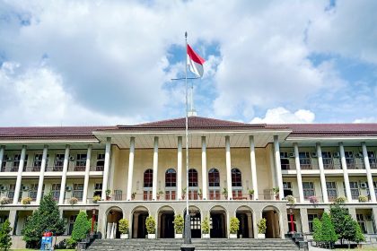 ugm salah satu kampus tertua di indonesia