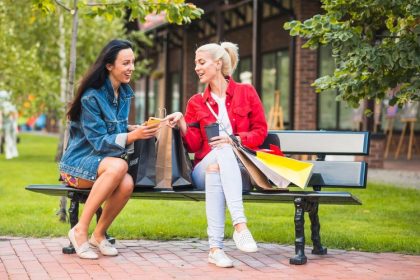 Attachment for Kunci Membuat Kesan Pertama yang Menarik: 10 Kalimat Sederhana