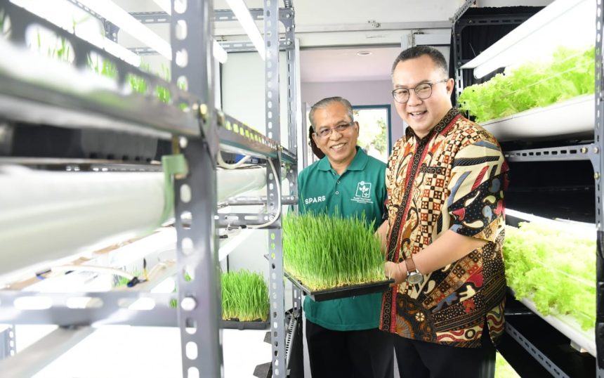 Mini Plant Factory berbasis IoT di IPB