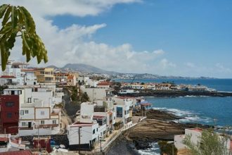 Attachment for Petisi balkon bebas rokok di Spanyol bisa ubah kebiasaan wisatawan