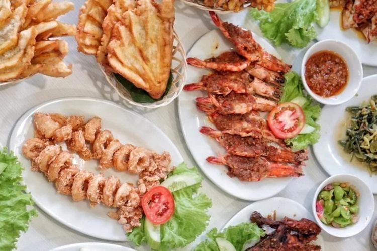 Attachment for Mau Makan Malam di Manado? Ini 7 Kuliner Paling Hits!