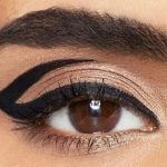 Attachment for 7 Gaya Eyeliner Grafis yang Bisa Kamu Coba