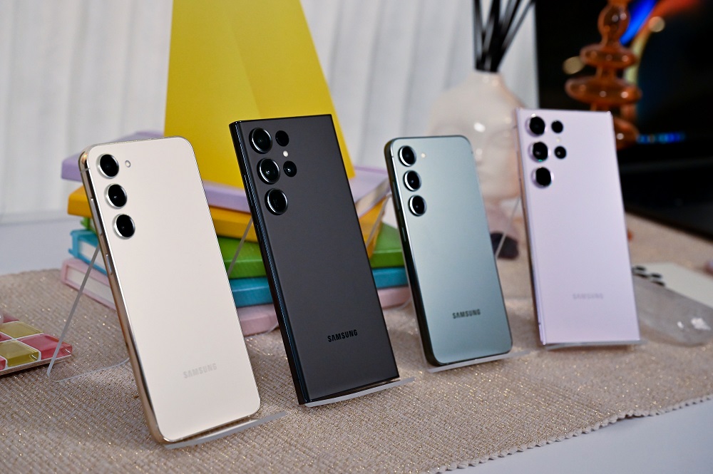 Attachment for Samsung Galaxy S25 Ultra jadi teman liburan, AI bantu rencanakan Nataru tanpa ribet!