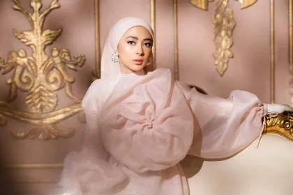 Attachment for Dewi Hani Jayanti Luncurkan Single 'Karena Kucinta Dia' yang Memadukan Musik, Emosi, dan Kecantikan