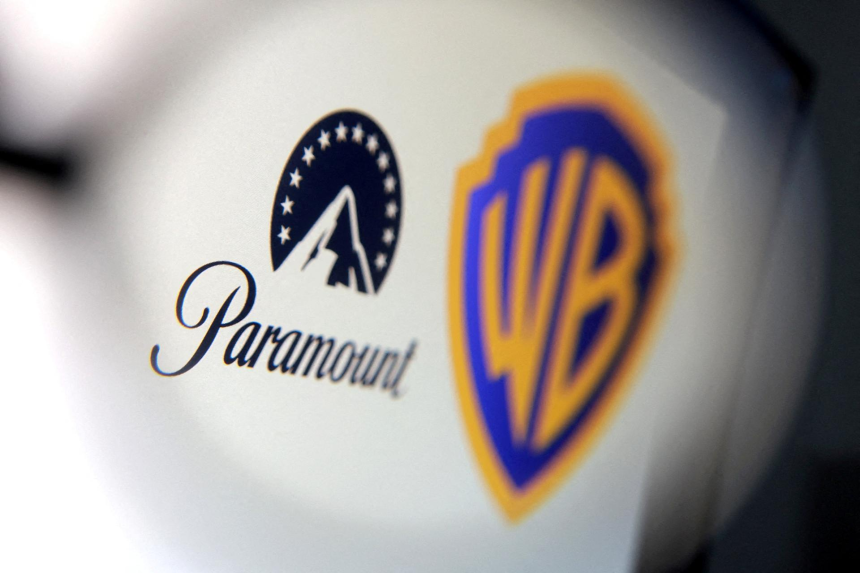 Warner bross vs paramount picture