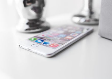 apple iphone technology white 1